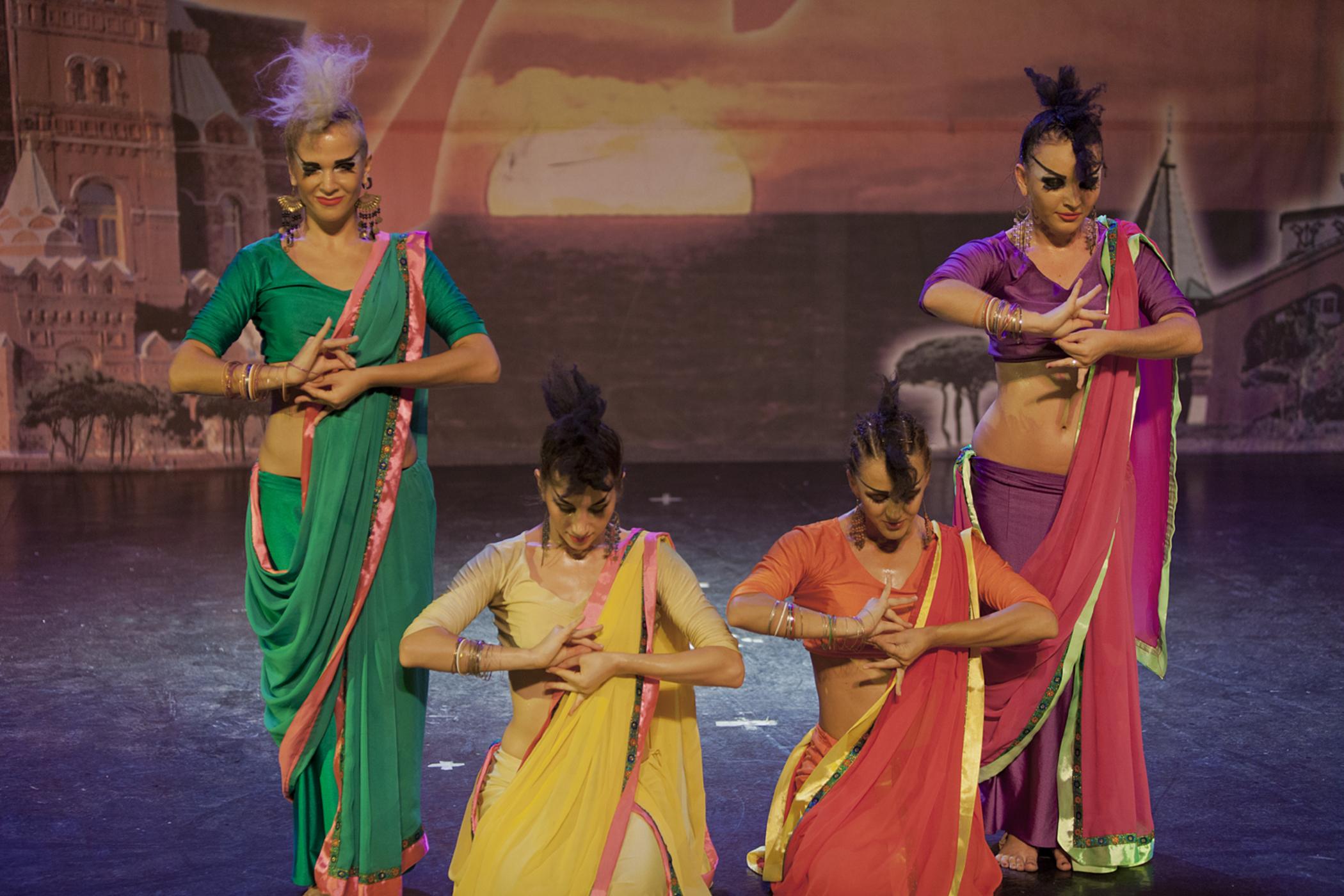 Kremlin Palace Αττάλεια Εξωτερικό φωτογραφία Bollywood dancers