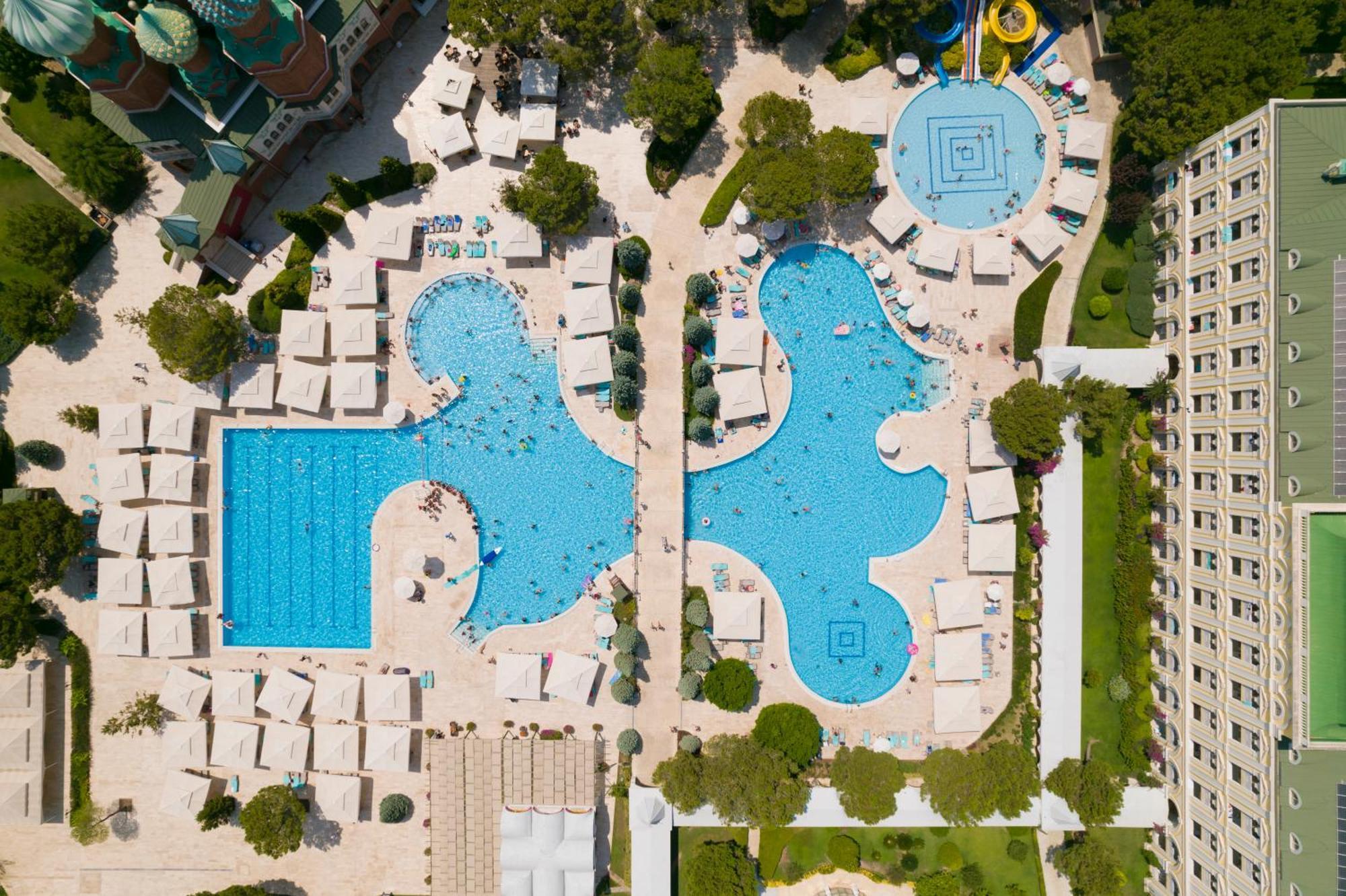 Kremlin Palace Αττάλεια Εξωτερικό φωτογραφία Aerial view of the pool complex