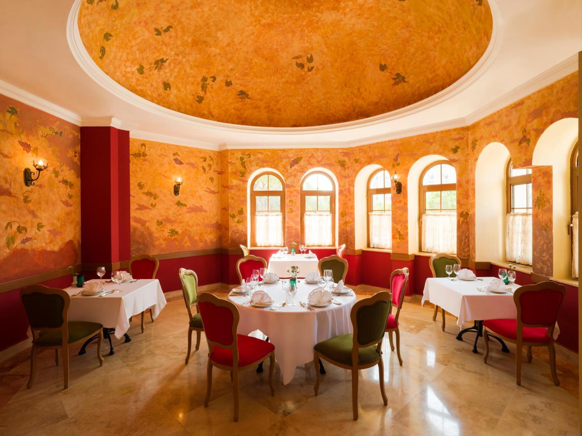Kremlin Palace Αττάλεια Εξωτερικό φωτογραφία Restaurant