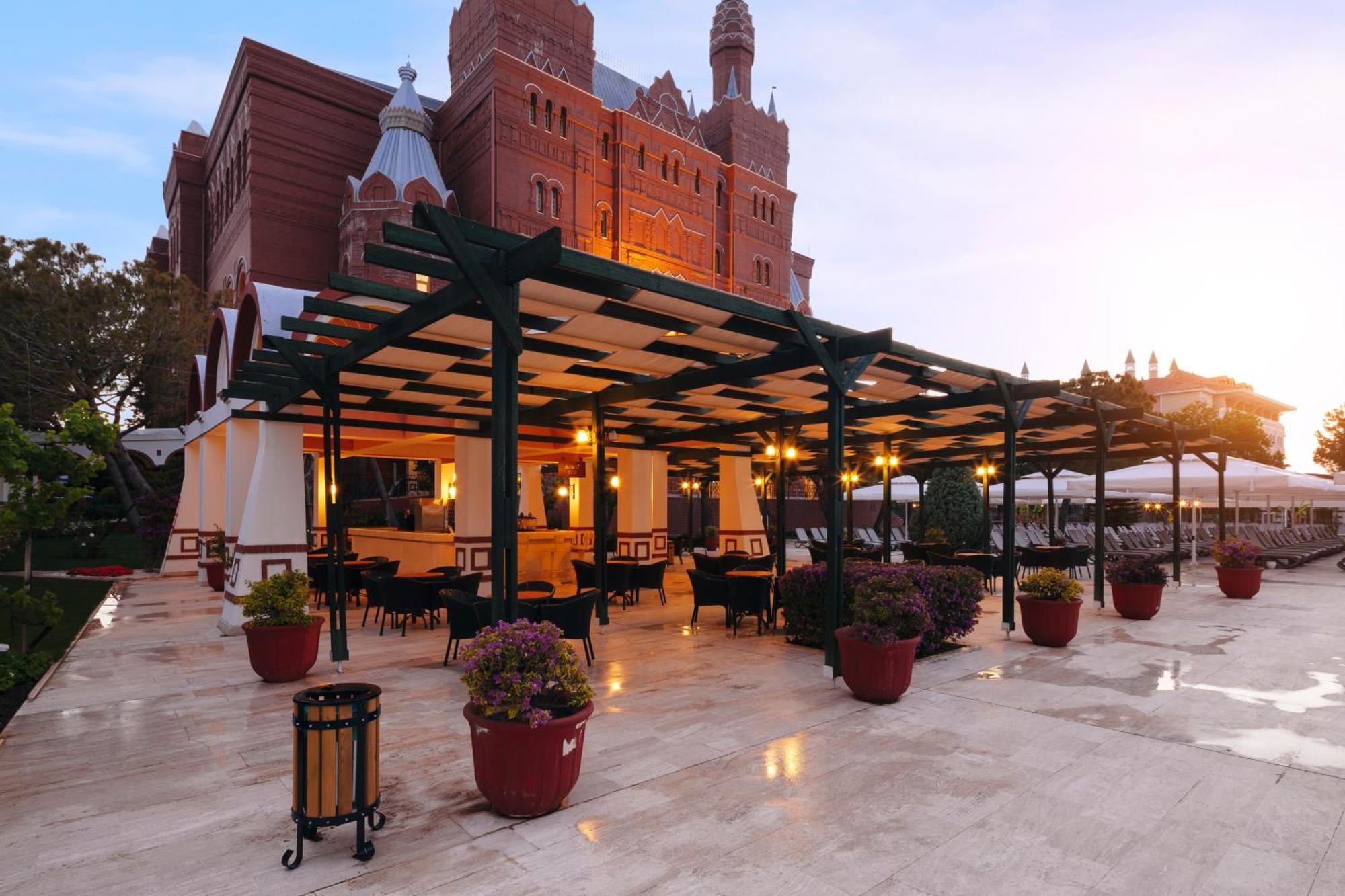 Kremlin Palace Αττάλεια Εξωτερικό φωτογραφία The hotel's terrace
