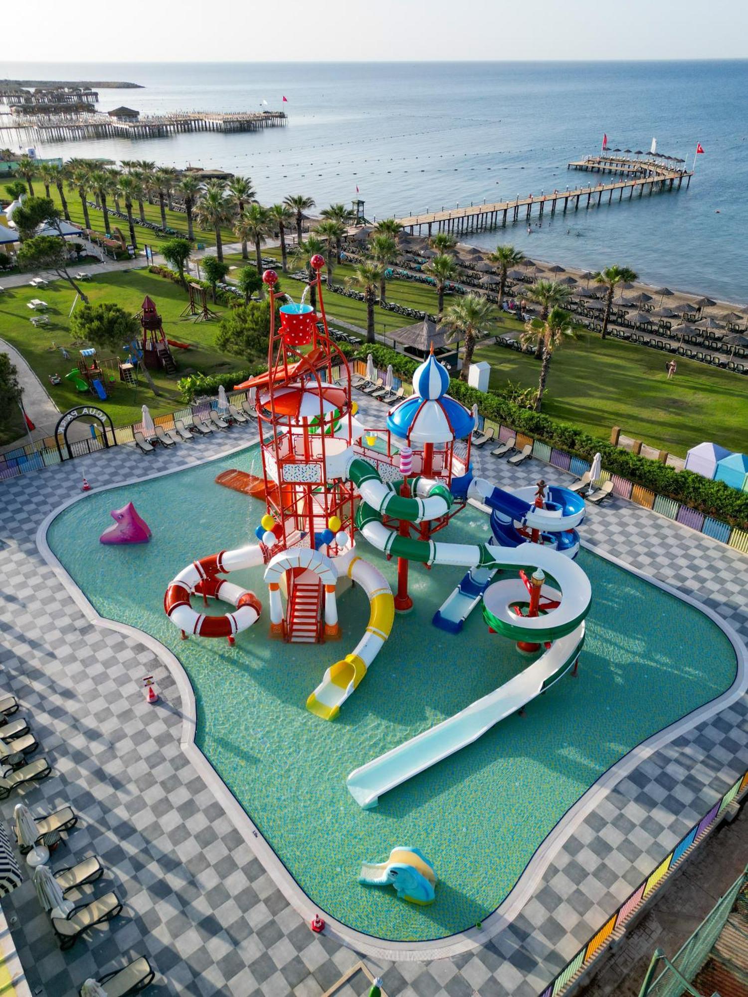 Kremlin Palace Αττάλεια Εξωτερικό φωτογραφία Aqua Park